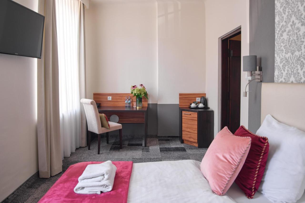Morando Hotel Zamość Екстериор снимка