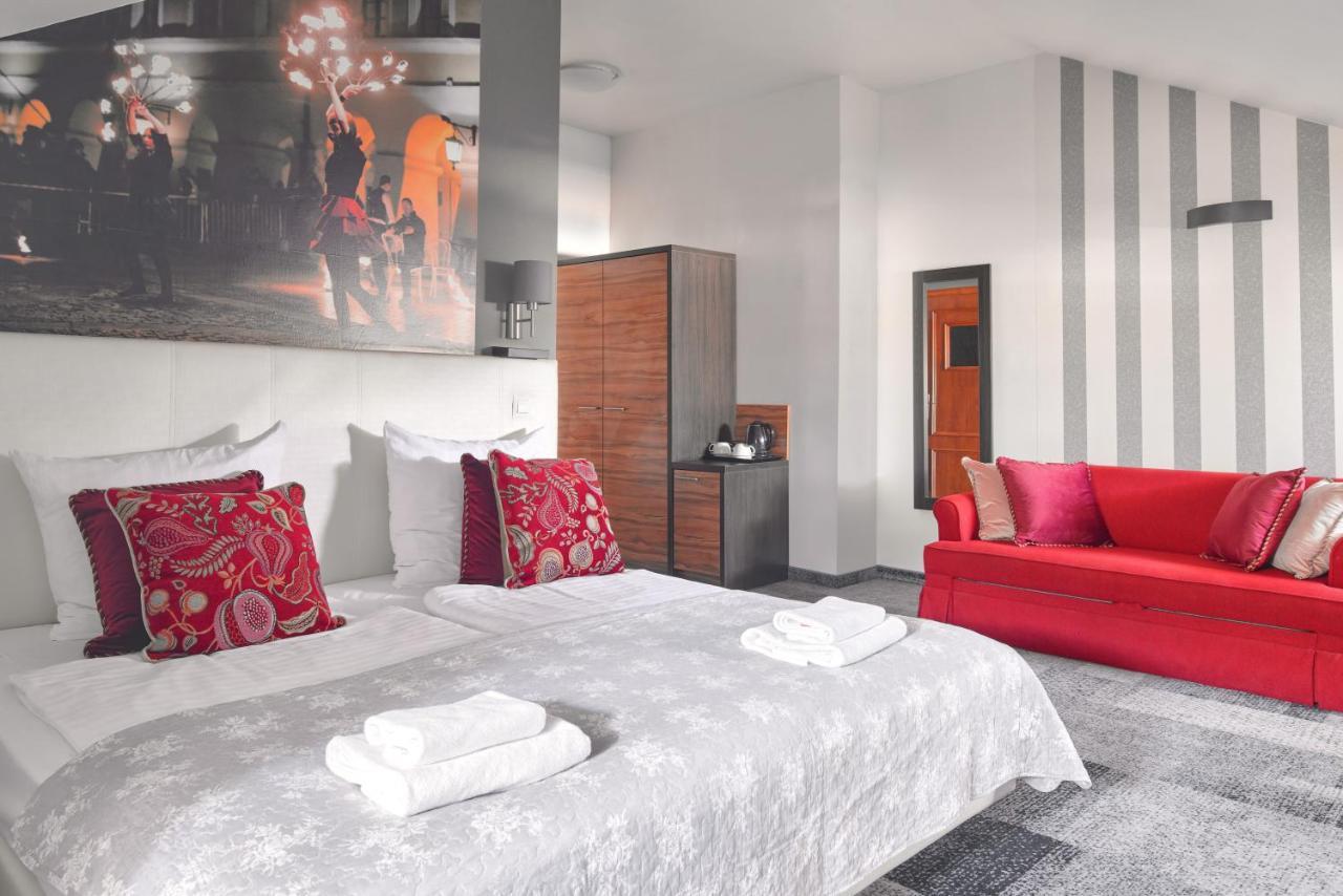Morando Hotel Zamość Екстериор снимка
