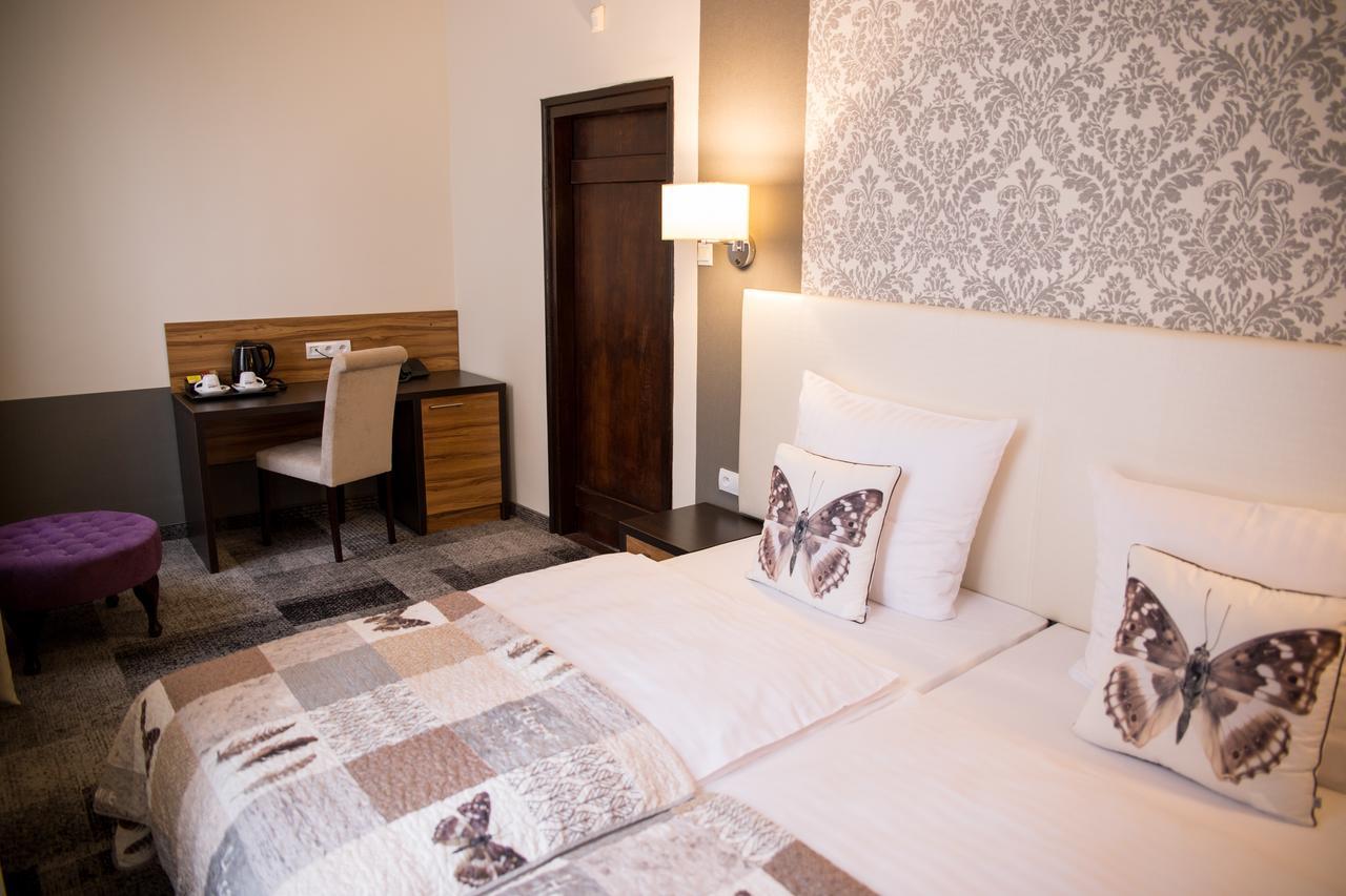 Morando Hotel Zamość Екстериор снимка