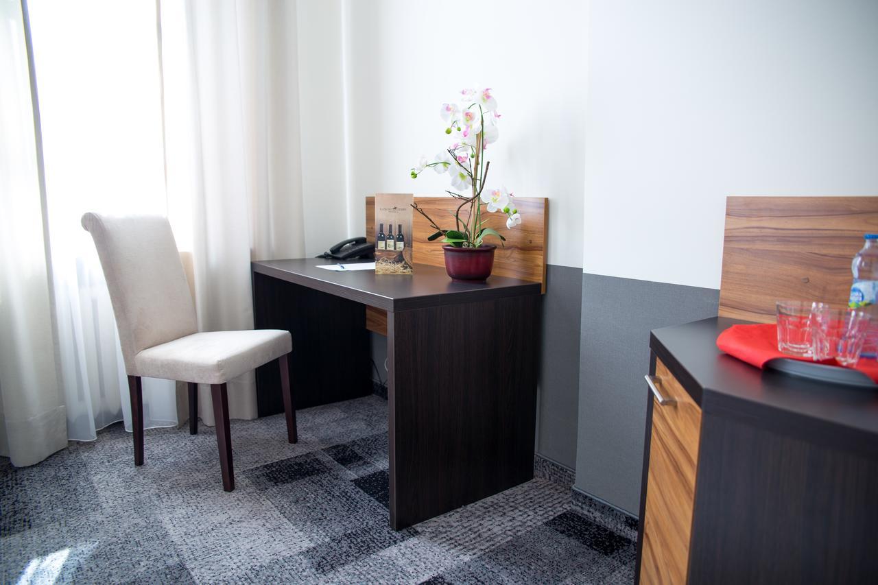 Morando Hotel Zamość Екстериор снимка